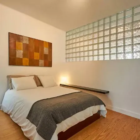 Timeless At The Heart Of The Village Appartamento